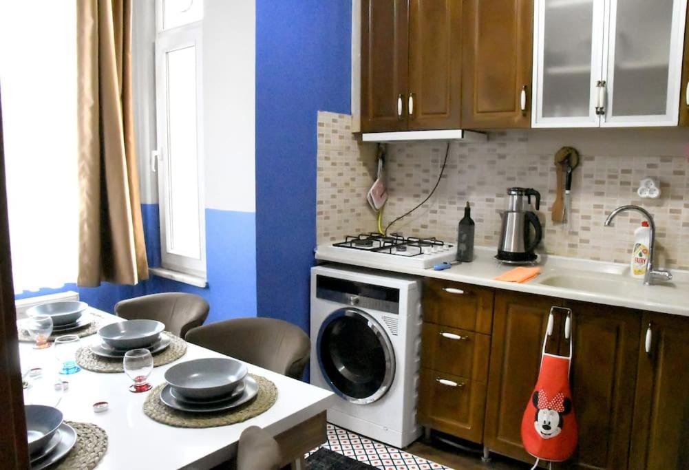 Taksim Pera House Apartment Istanbul Exterior photo
